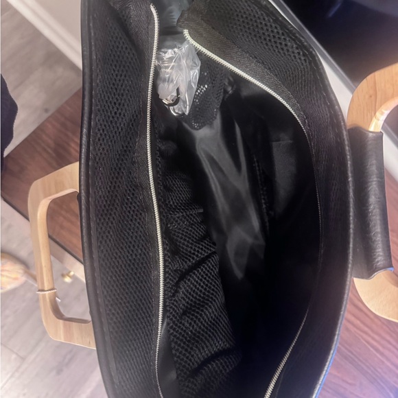 BEIS Black and Cream Resort Tote. VERY RARE!! - Picture 4 of 5